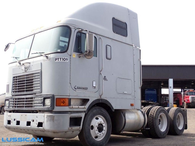 1997 International 9800 SBA in Heavy Trucks in Longueuil / South Shore - Image 3