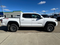 2023 Toyota Tacoma 4x4 Double Cab Auto SB, 3.5L V6 Gas, TRD Off Road Package, Keyless Entry, Back Up... (image 3)