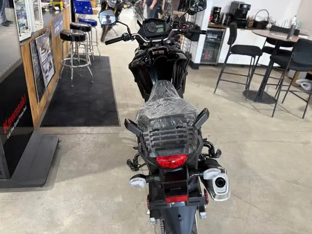 2024 Suzuki V-Strom 650XT in Street, Cruisers & Choppers in Markham / York Region - Image 6