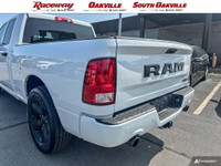 2022 RAM 1500 CLASSIC EXPRESS QUAD CAB 4X4 Bright White Black Cloth Bucket Seats 5.7L HEMI V8 - Nigh... (image 9)