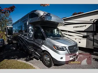 Please Call Us At 613.851.7326 with any questions? Winnebago View Class C diesel motorhome 24D highl...