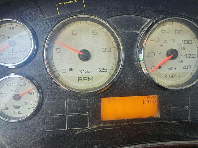 2015 6x4 deck and picker 1 owner in Heavy Trucks in Red Deer - Image 4