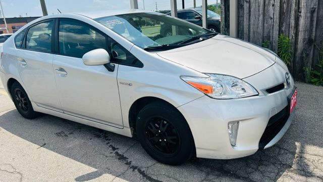 2015 Toyota Prius L in Cars & Trucks in Oakville / Halton Region - Image 2