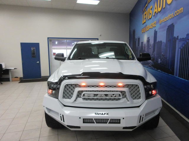 RAM 1500 CLASSIC 2019 EXPRESS NIGHT EDITION V-8 5.7 HEMI BEAU LO in Cars & Trucks in Lévis - Image 4