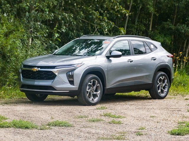 2025 Chevrolet Trax LT in Cars & Trucks in Edmonton - Image 3