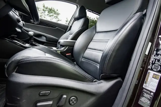 2018 Kia Sorento EX V6 • HEATED LEATHER • PREM. AUDIO • CP/AA dans Autos et camions dans Kingston - Image 33
