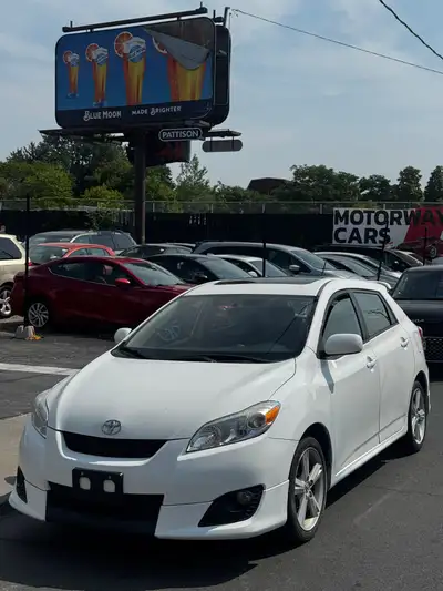 Engine: 4 Cylinder Engine 2.4L L/100Km City: 9.7 L/100Km Hwy: 7.1