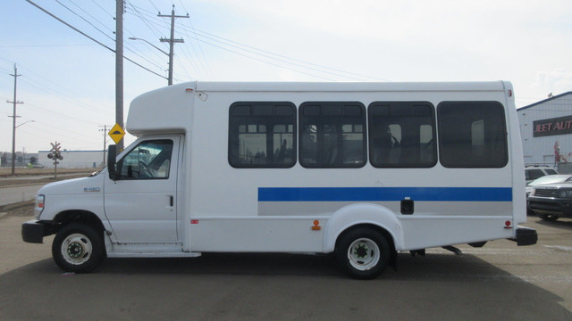 2012 Ford Econoline Commercial Cutaway 13 PASSENGER BUS in Heavy Equipment in Vancouver