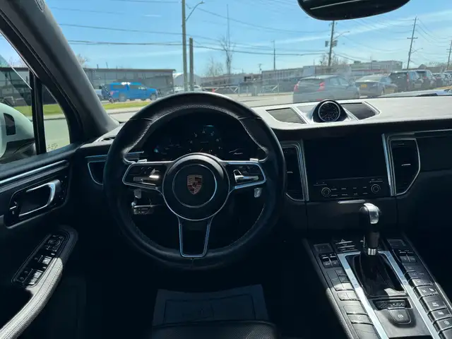 2018 Porsche Macan AWD dans Autos et camions dans Ottawa - Image 10