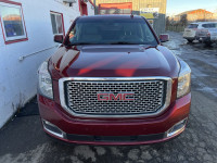 KBB.com Brand Image Awards. This GMC Yukon delivers a Gas/Ethanol V8 6.2L/ engine powering this Auto... (image 1)