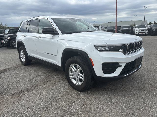 2024 Jeep Grand Cherokee LAREDO**8.4 in Cars & Trucks in Mississauga / Peel Region - Image 3