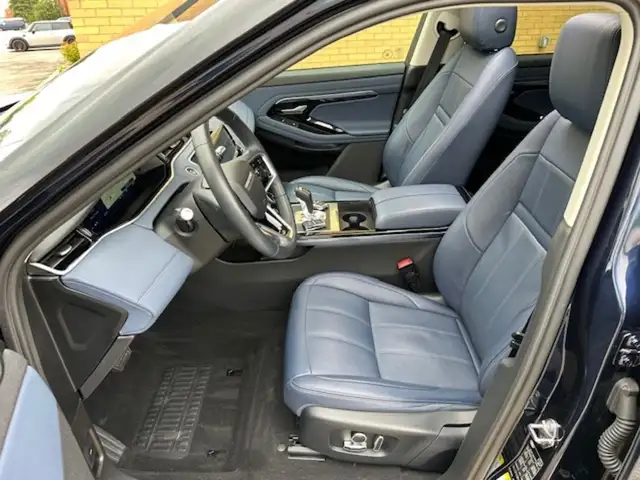 2021 Land Rover Range Rover Evoque P250 1 Owner Clean Carfax Pan in Cars & Trucks in Mississauga / Peel Region - Image 3