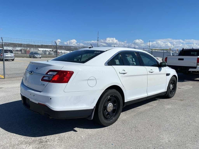  2014 Ford Taurus Police Inte in Cars & Trucks in Barrie - Image 4