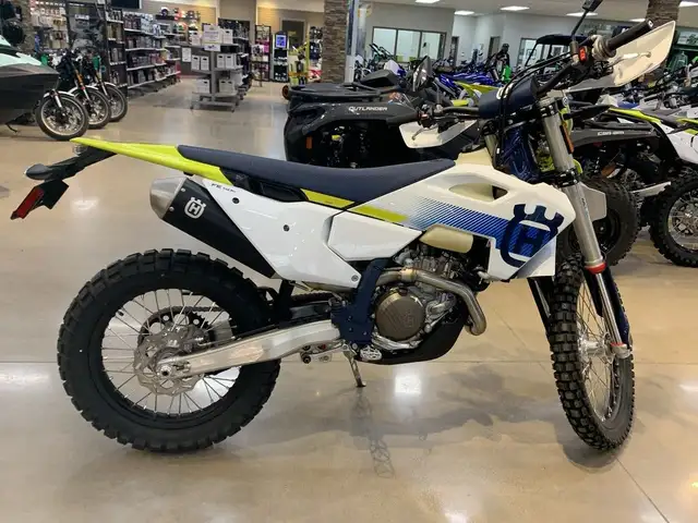 2024 Husqvarna FE 501 S FE501 S DUAL PURPOSE WITH BIG POWER! in Street, Cruisers & Choppers in Guelph - Image 6