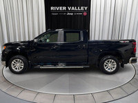 Are you ready to tackle any terrain? Meet the 2022 Chevrolet Silverado 1500 LT, your White knight wi... (image 5)