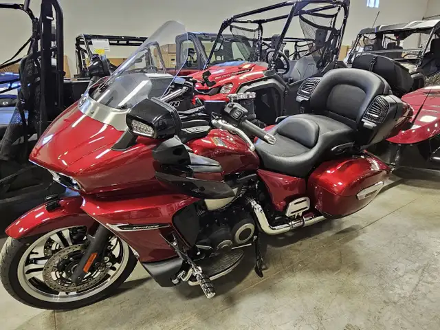 2018 Yamaha Star Venture TC in Street, Cruisers & Choppers in Regina - Image 3