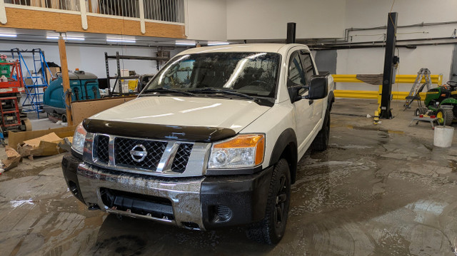 2010 Nissan Titan XE in Cars & Trucks in Lethbridge