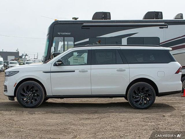 2025 Lincoln Navigator L Reserve in Cars & Trucks in Edmonton - Image 3