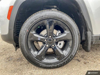 ==== Unbeatable Discounts on the 2024 Jeep Grand Cherokee Altitude 4x4 at Parkland Dodge! ==== *Save... (image 8)