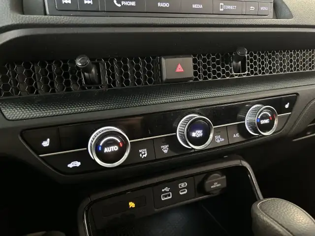 2023 Honda CR-V LX, Carplay, Bluetooth, Caméra, Jantes, Demarreu in Cars & Trucks in City of Montréal - Image 30