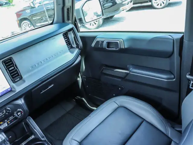 2024 Ford Bronco Outer Banks SASQUATCH PAKCAGE AND LUXURY PAC... dans Autos et camions dans Ottawa - Image 15