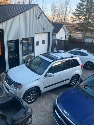 2011 Suzuki Grand Vitara JLX