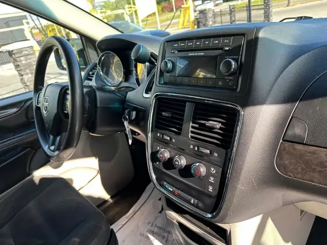 2018 DODGE GRAND CARAVAN * NO ACCIDENTS * V6 * MUST SEE NO ACCID in Cars & Trucks in Barrie - Image 9