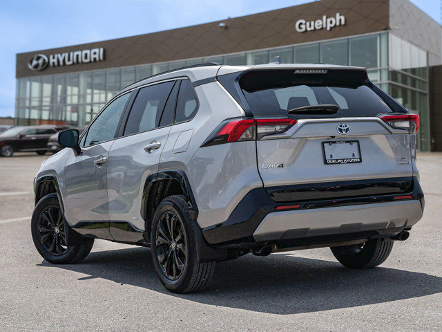2022 Toyota RAV4 Hybrid SE AWD | Sunroof | Heated Steering in Cars & Trucks in Guelph - Image 4