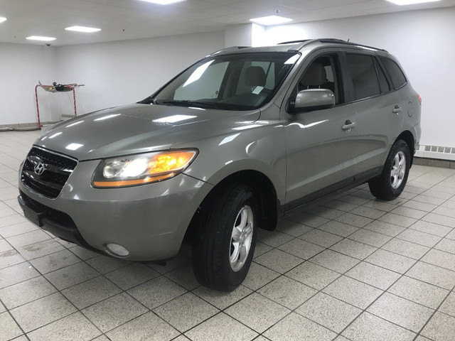 2009 Hyundai Santa Fe GL in Cars & Trucks in Calgary - Image 2