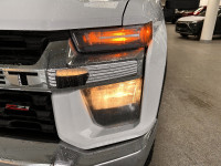 You will love the dynamic character of our used 2021 Chevrolet Silverado 2500 LT Crew Cab standard b... (image 8)