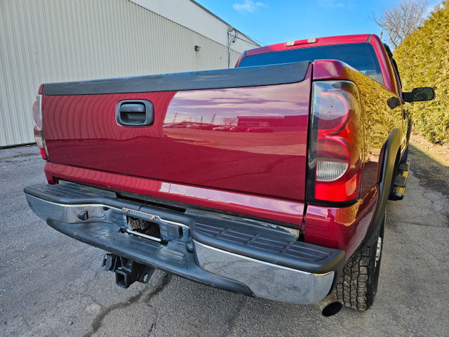 2005 Chevrolet Silverado 2500HD in Cars & Trucks in Longueuil / South Shore - Image 4