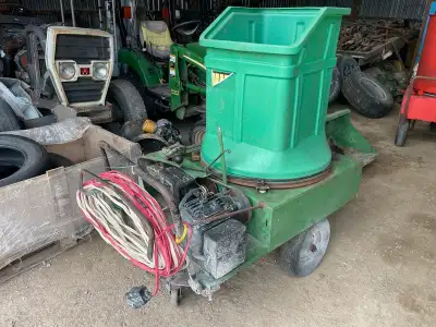Selling this WIC electric bale chopper.