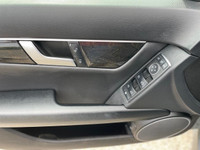 Air Conditioning, Bluetooth, Cruise Control, Power Folding Mirrors, Heated Mirrors’ Power Seats, Hea... (image 7)