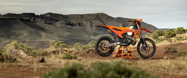 2025 KTM 150 XC-W in Dirt Bikes & Motocross in Ottawa - Image 10