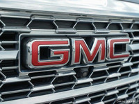 2023 GMC Terrain Denali | AWD | Loaded Luxury | Heads-Up Display | Cooled Seats This 2023 GMC Terrai... (image 8)