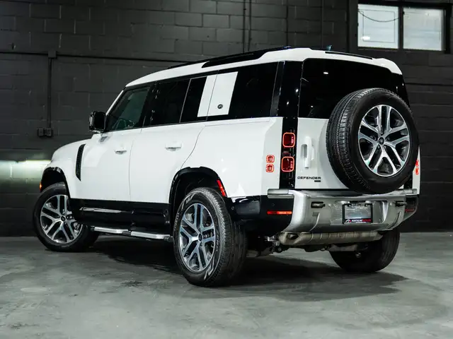 2023 Land Rover Defender 110 SE/PANO/360 CAM/MERIDIAN/CARPLAY/CL in Cars & Trucks in Mississauga / Peel Region - Image 6