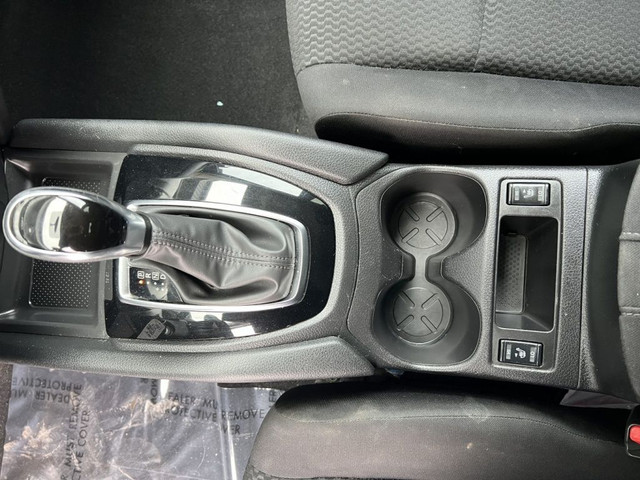 2018 Nissan Qashqai S/SV/SL dans Autos et camions  à Saint-Hyacinthe - Image 3