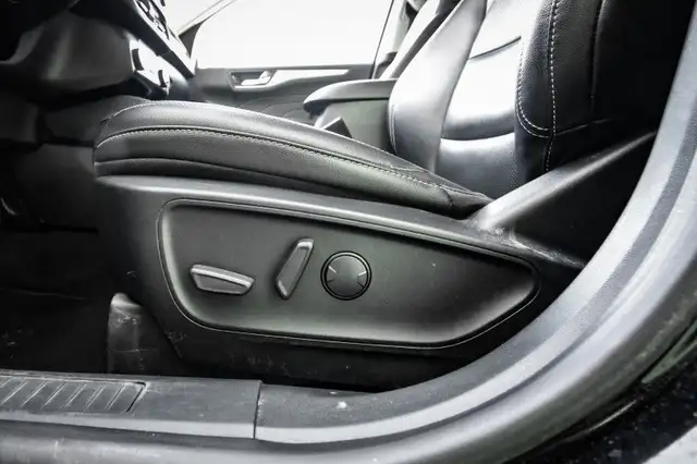 2021 Ford Escape Titanium Hybrid AWD • NAVIGATION • PREM. AUDIO in Cars & Trucks in Kingston - Image 33