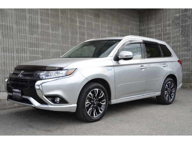  2018 Mitsubishi Outlander PHEV SE S-AWC ONLY 5% GST, NO PST! in Cars & Trucks in Burnaby/New Westminster - Image 2