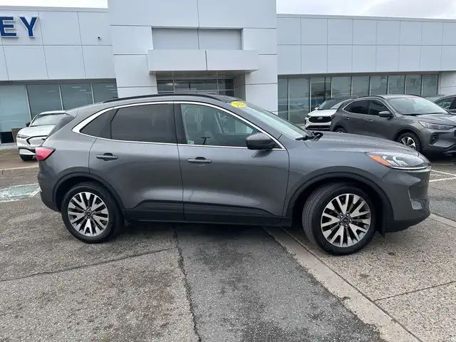 2022 Ford Escape Titanium Hybrid AWD | HYBRID EFFICIENCY | REARV62930785421699122