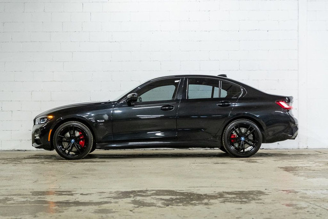 2022 BMW 3 Series 330e xDrive | Hybride intelligente | Premium in Cars & Trucks in City of Montréal - Image 4