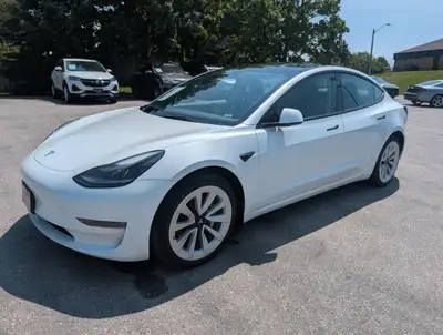 WAS: $43400 NOW: $39995 plus taxes and licensing feesNo Hidden Costs or Fees! The Way Car Buying Sho...