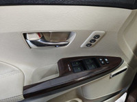 AWD. 2013 Toyota Venza Base Reviews: * Owners tend to comment positively on the Venza’s controversia... (image 8)