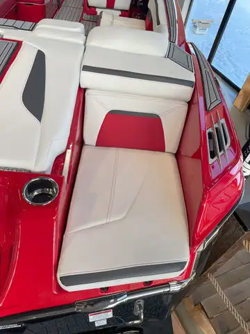2024 MasterCraft XStar S in Powerboats & Motorboats in Saskatoon - Image 14