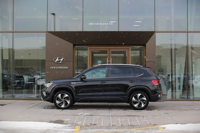 2024 Volkswagen Taos Comfortline in Cars & Trucks in Calgary - Image 3