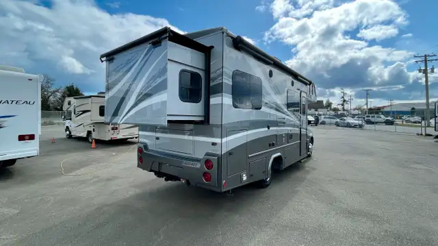 2023 Dynamax isata 3 24RW in RVs & Motorhomes in Victoria - Image 5