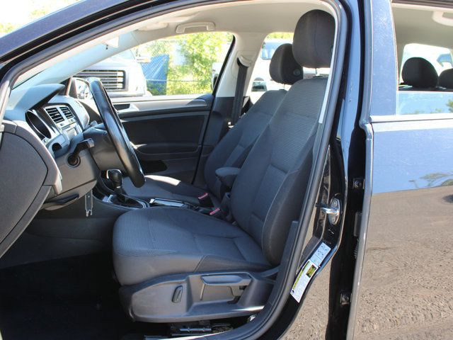 2019 Volkswagen Golf SportWagen in Cars & Trucks in Calgary - Image 2