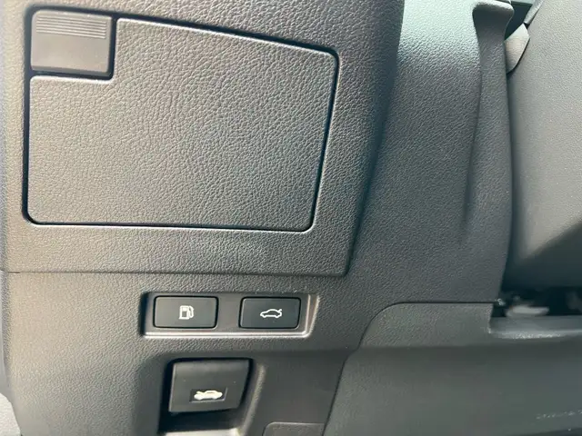 2022 Lexus ES 300h HYBRID REAR VIEW CAMERA SUNROOF NAVI BSM LKA in Cars & Trucks in City of Toronto - Image 31