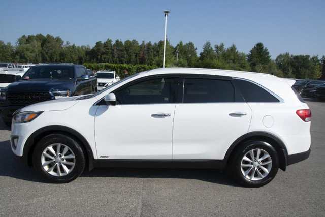 2016 KIA SORENTO LX/L in Cars & Trucks in Oshawa / Durham Region - Image 2