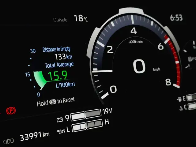 2023 Toyota Tundra 4x4 Crewmax Capstone Hybrid in Cars & Trucks in City of Toronto - Image 18